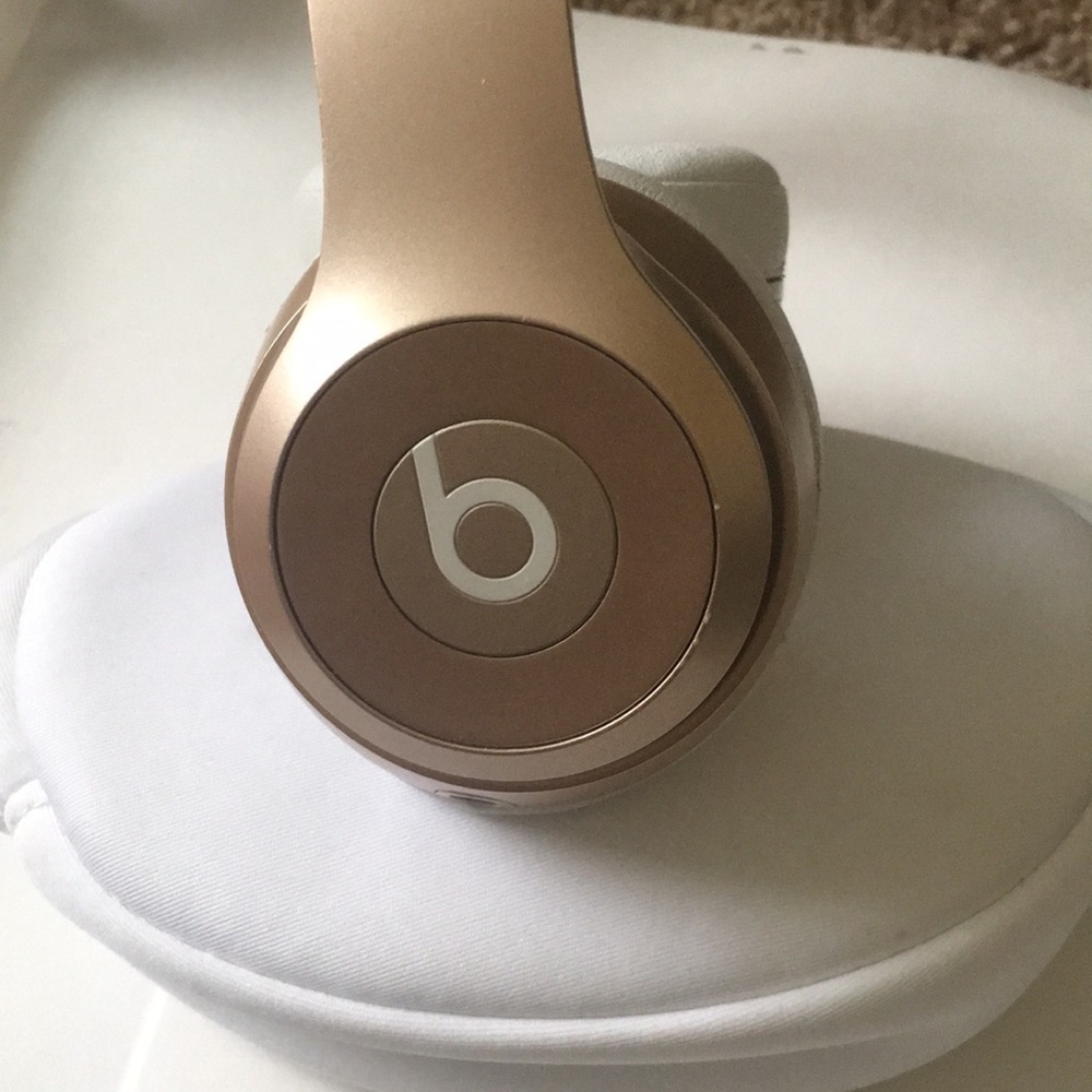 Beats Wireless Headphones